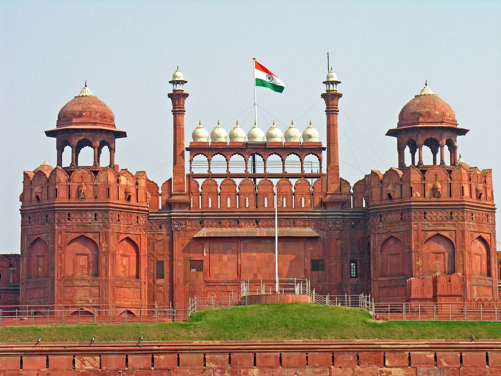 Red fort (Lal Quila) - Timing, Entry Fee, Location, History and Some Interesting facts