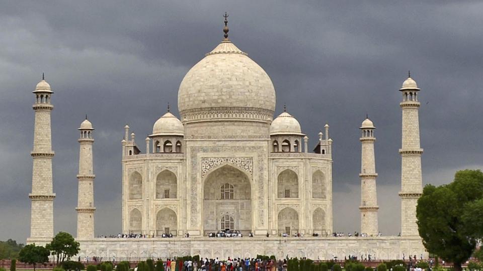 Taj Mahal Agra: Timings, Best Time To Vi...